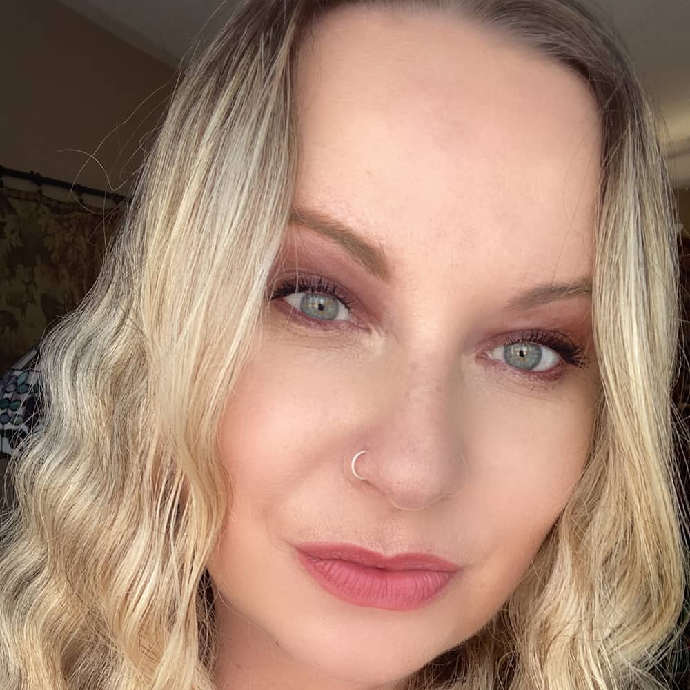 Cheekbone Beauty Perfectly Imperfect Fearless Eyeshadow (unboxed) - Plum - Image 23